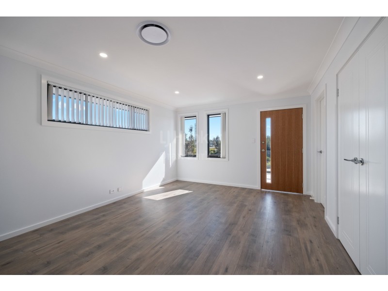 24 Parsons Grove, Oran Park NSW 2570