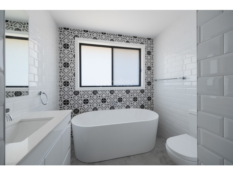 24 Parsons Grove, Oran Park NSW 2570