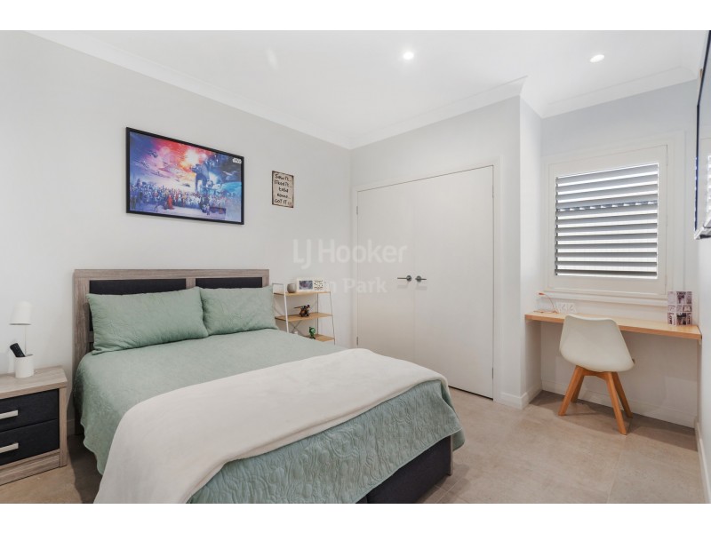 18 Goss Loop, Oran Park NSW 2570