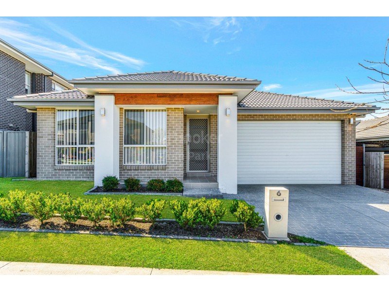 6 Holden Drive, Oran Park NSW 2570
