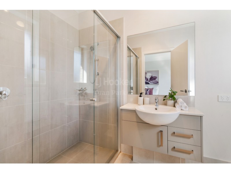 6 Holden Drive, Oran Park NSW 2570