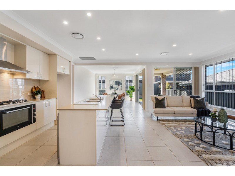 6 Holden Drive, Oran Park NSW 2570