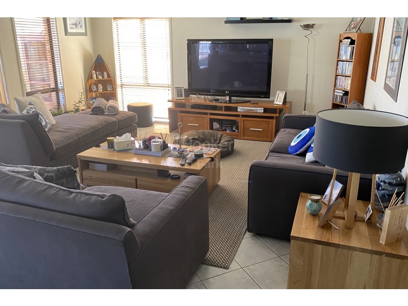 5 San Marino Drive, Prestons NSW 2170