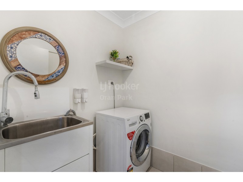 33 Bourne Ridge, Oran Park NSW 2570