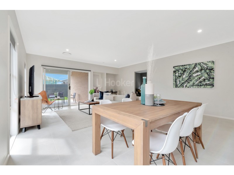 55 Courtney Loop, Oran Park NSW 2570