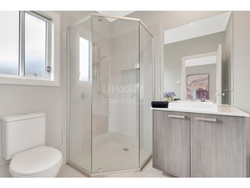 55 Courtney Loop, Oran Park NSW 2570