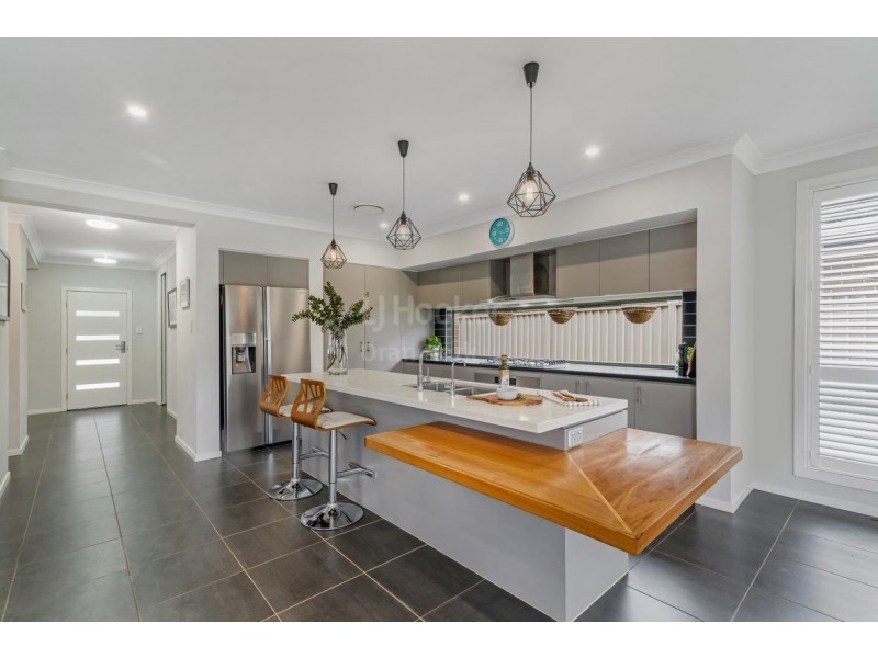 15 Doolan Crescent, Harrington Park NSW 2567