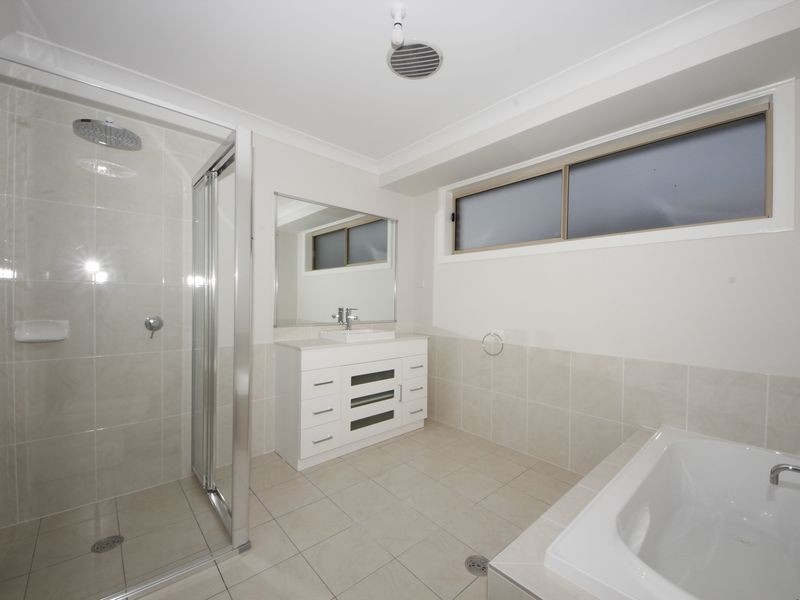 8 Ambrose Street, Oran Park NSW 2570