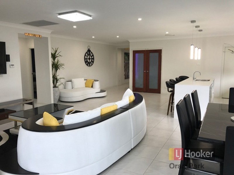 33 Tess Cct, Oran Park NSW 2570