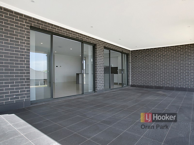 12 Austen Cct, Oran Park NSW 2570