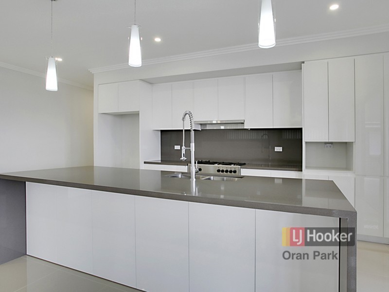 10 Austen Cct, Oran Park NSW 2570