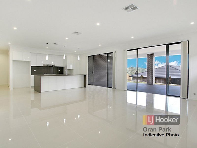 10 Austen Cct, Oran Park NSW 2570