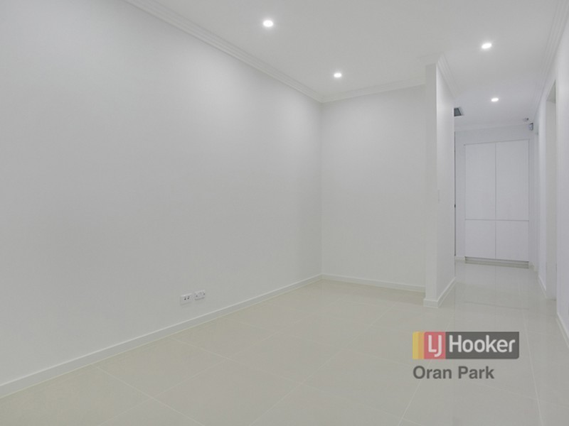 10 Austen Cct, Oran Park NSW 2570