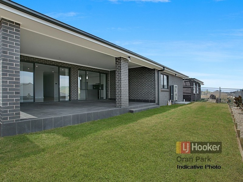 10 Austen Cct, Oran Park NSW 2570