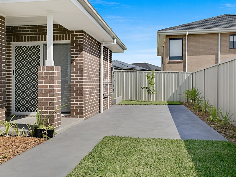 52 Richards Loop, Oran Park NSW 2570