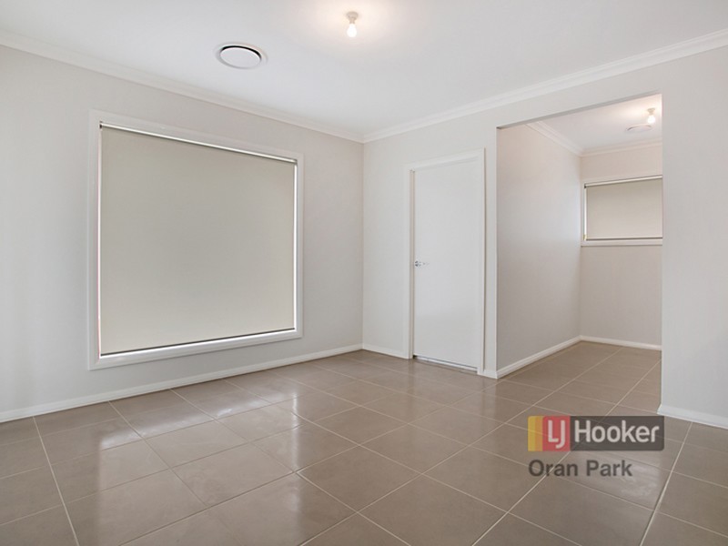 9 Holdsworth Street, Oran Park NSW 2570