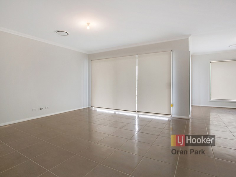 9 Holdsworth Street, Oran Park NSW 2570