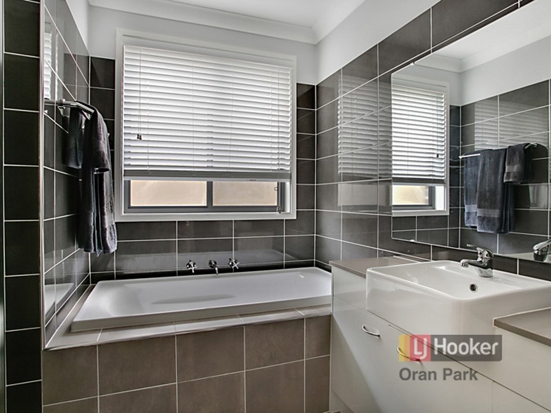 22 Longhurst Street, Oran Park NSW 2570