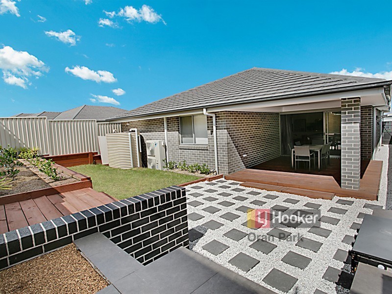 22 Longhurst Street, Oran Park NSW 2570