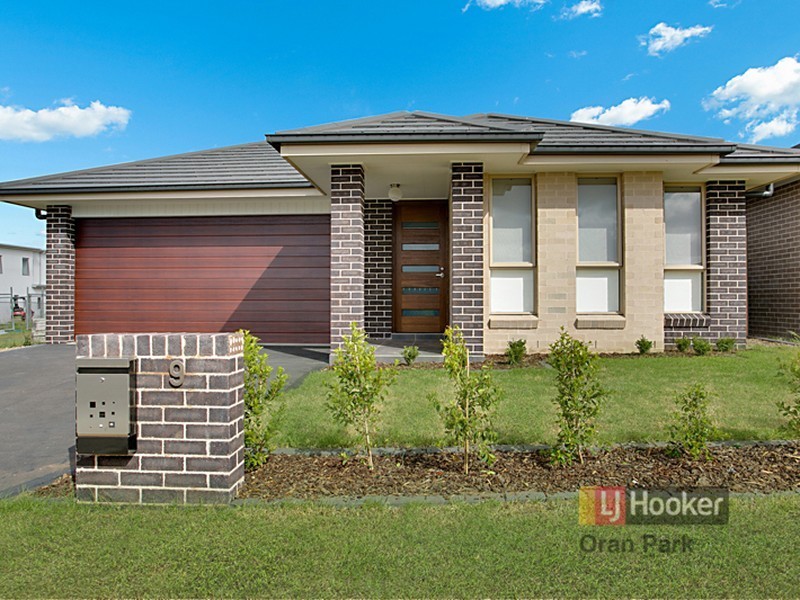 9 Taylor Street, Oran Park NSW 2570