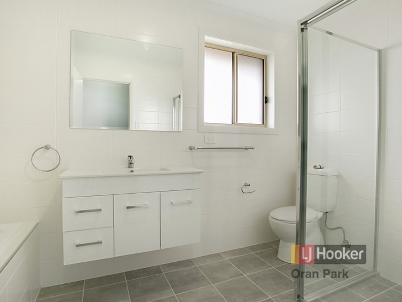 9 Taylor Street, Oran Park NSW 2570