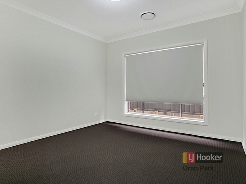 10 Cray Street, Oran Park NSW 2570