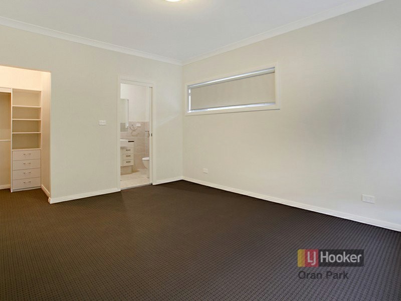 10 Cray Street, Oran Park NSW 2570