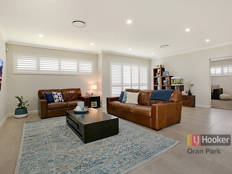 9 Dowson Street, Oran Park NSW 2570