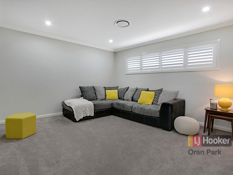 9 Dowson Street, Oran Park NSW 2570