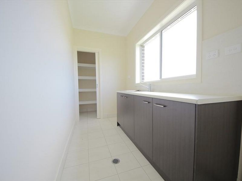 2 Skelton street, Oran Park NSW 2570