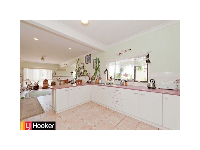 8 Patrick Place, Marulan NSW 2579