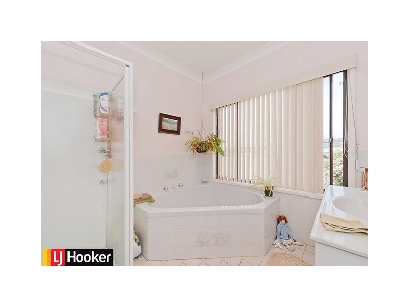 8 Patrick Place, Marulan NSW 2579