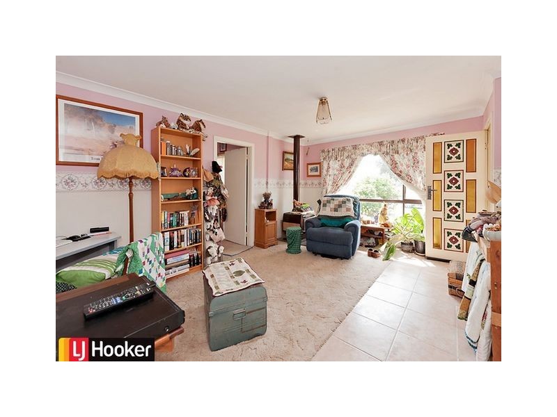 8 Patrick Place, Marulan NSW 2579