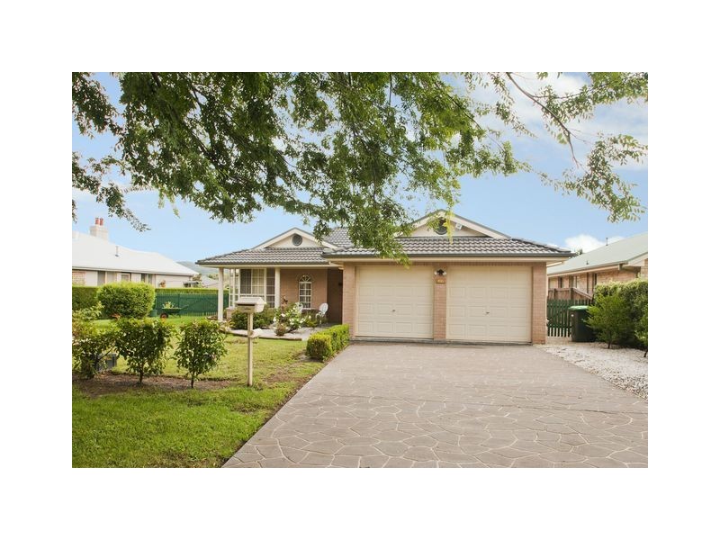 16 Mairinger Crescent, Bowral NSW 2576