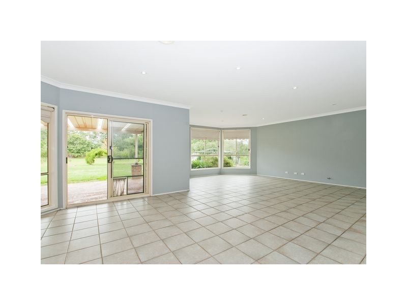 21 Highland Drive, Bowral NSW 2576