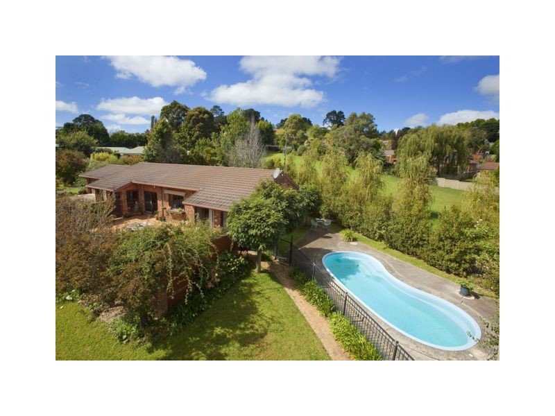 5 Dyson Place, Moss Vale NSW 2577