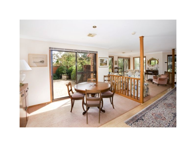 5 Dyson Place, Moss Vale NSW 2577