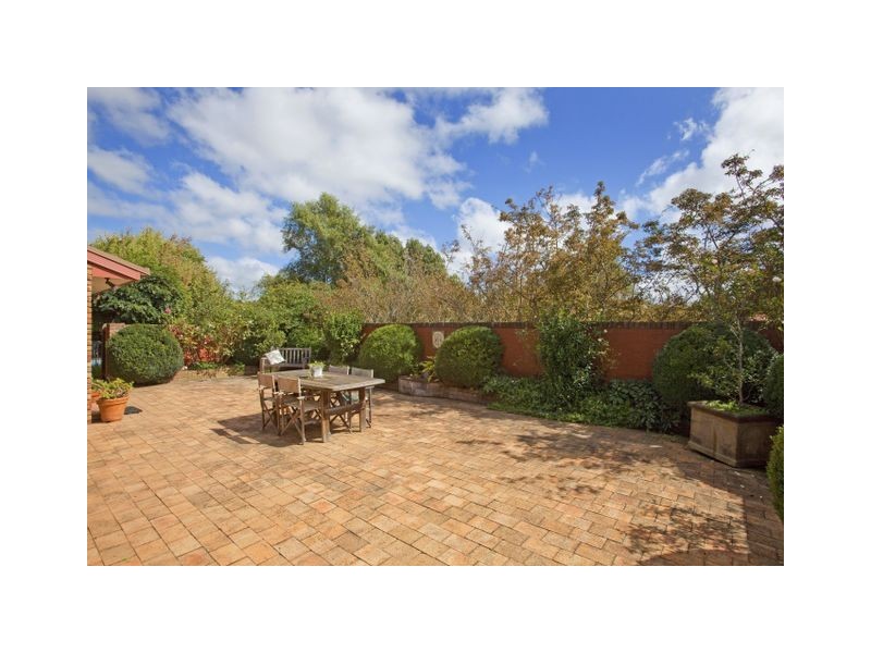 5 Dyson Place, Moss Vale NSW 2577