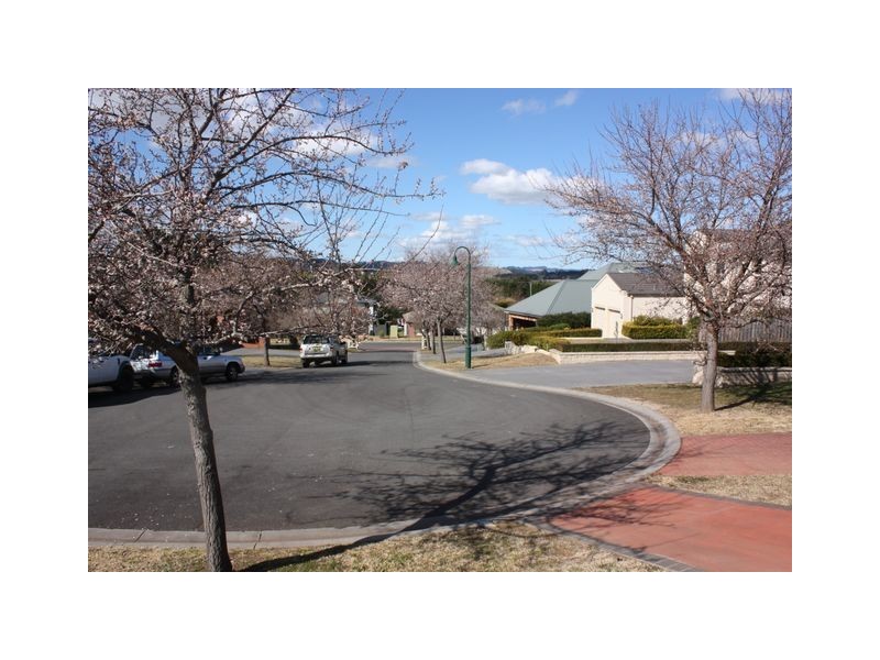 10 Dundee Place, Bowral NSW 2576