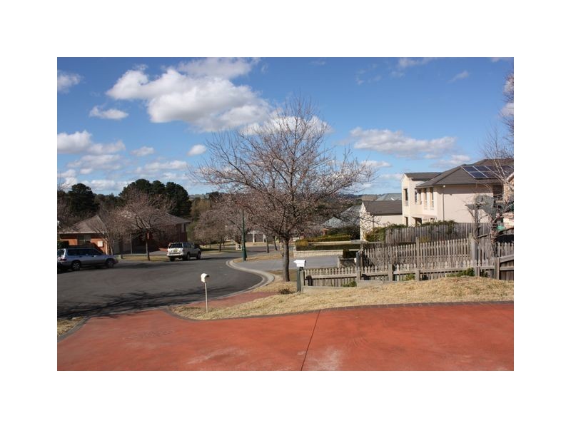 10 Dundee Place, Bowral NSW 2576