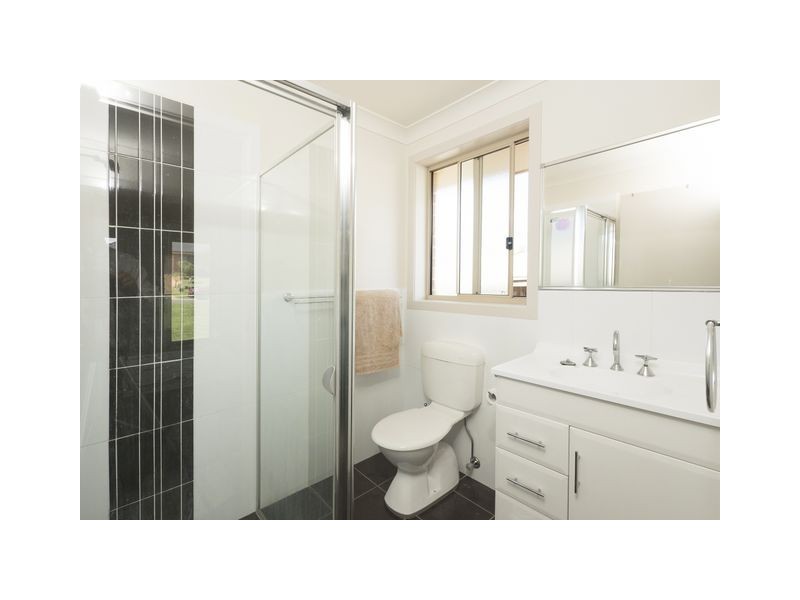 17 Baker Street, Moss Vale NSW 2577