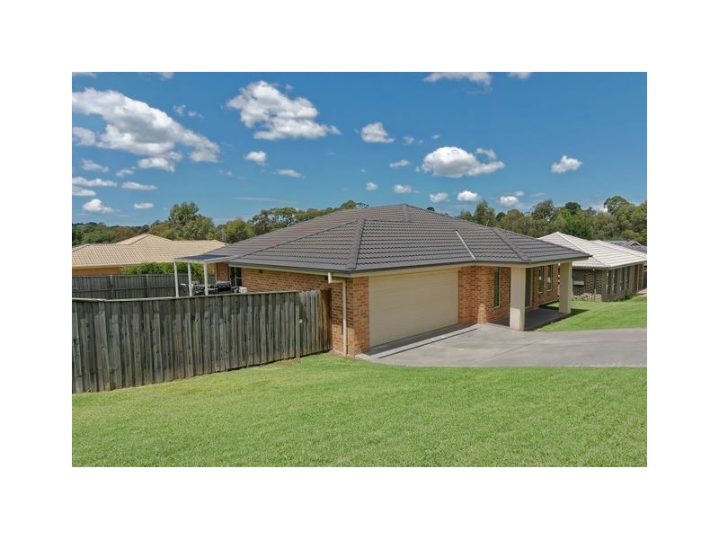 17 Baker Street, Moss Vale NSW 2577