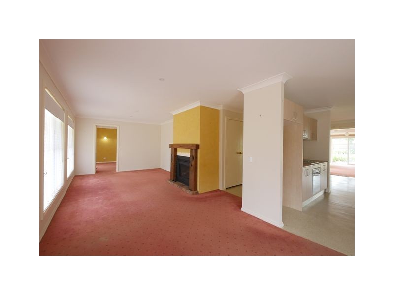 18 King Ranch Drive, Bowral NSW 2576