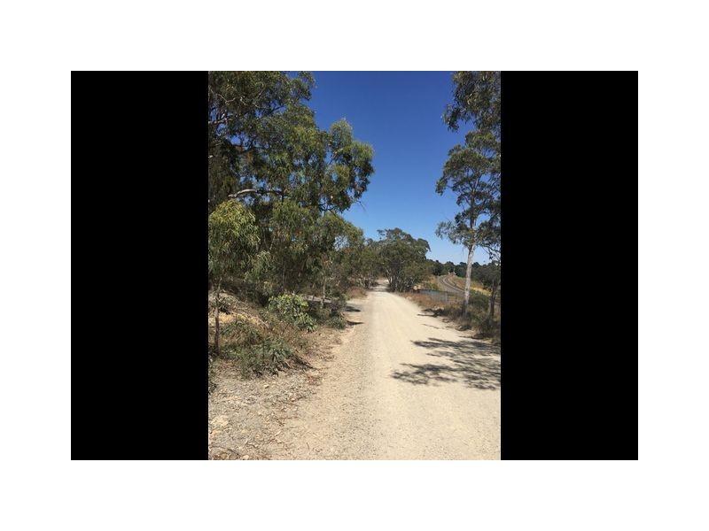 8 Railway Parade, Tallong NSW 2579