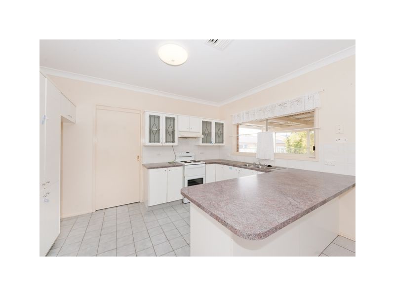 10 Brendas Drive, Goulburn NSW 2580