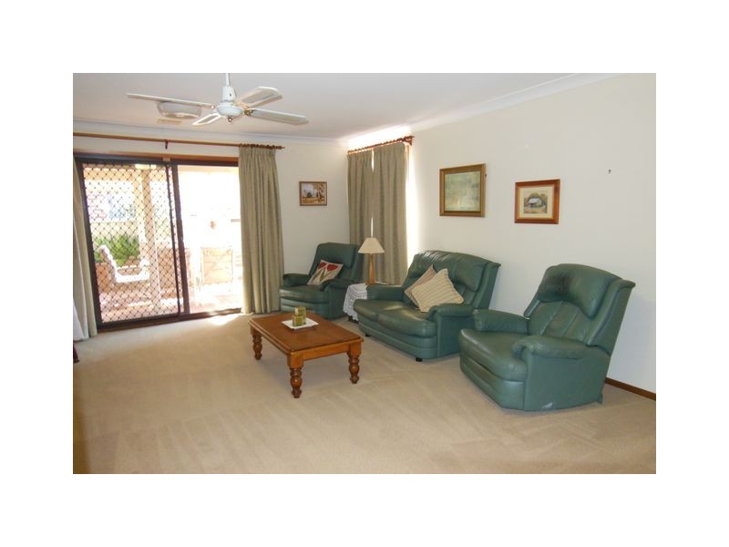 9 Constantina Circuit, Goulburn NSW 2580