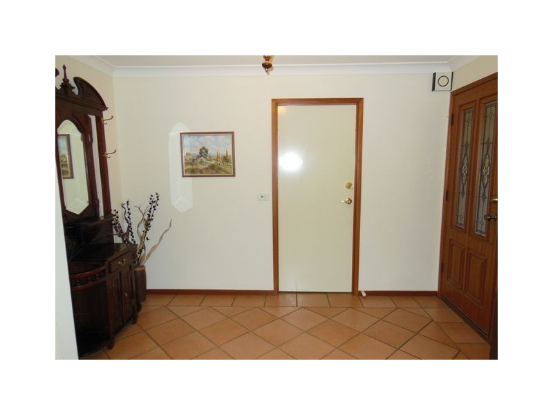 9 Constantina Circuit, Goulburn NSW 2580
