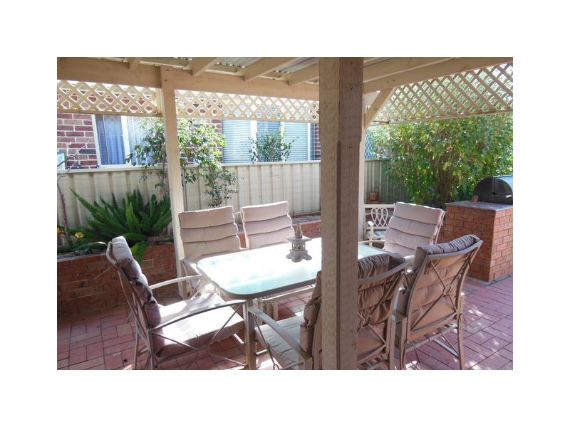 9 Constantina Circuit, Goulburn NSW 2580
