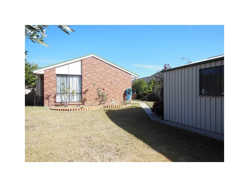 9 Constantina Circuit, Goulburn NSW 2580