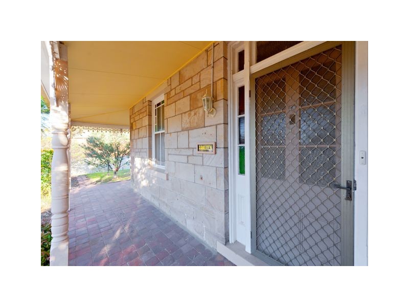 8 Cooma Avenue, Goulburn NSW 2580